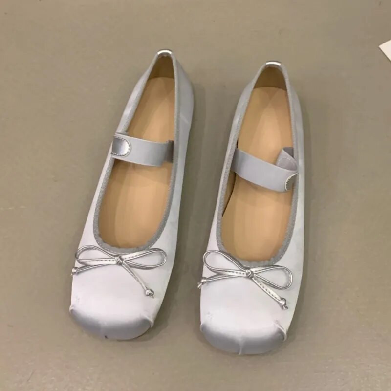 Pavasario rudens Moteriški Mary Janes Batai Lakinė oda Žemakulniai Suknelė Batai Kvadratinio piršto seklių sagties dirželiu mergaičių batai 8828N