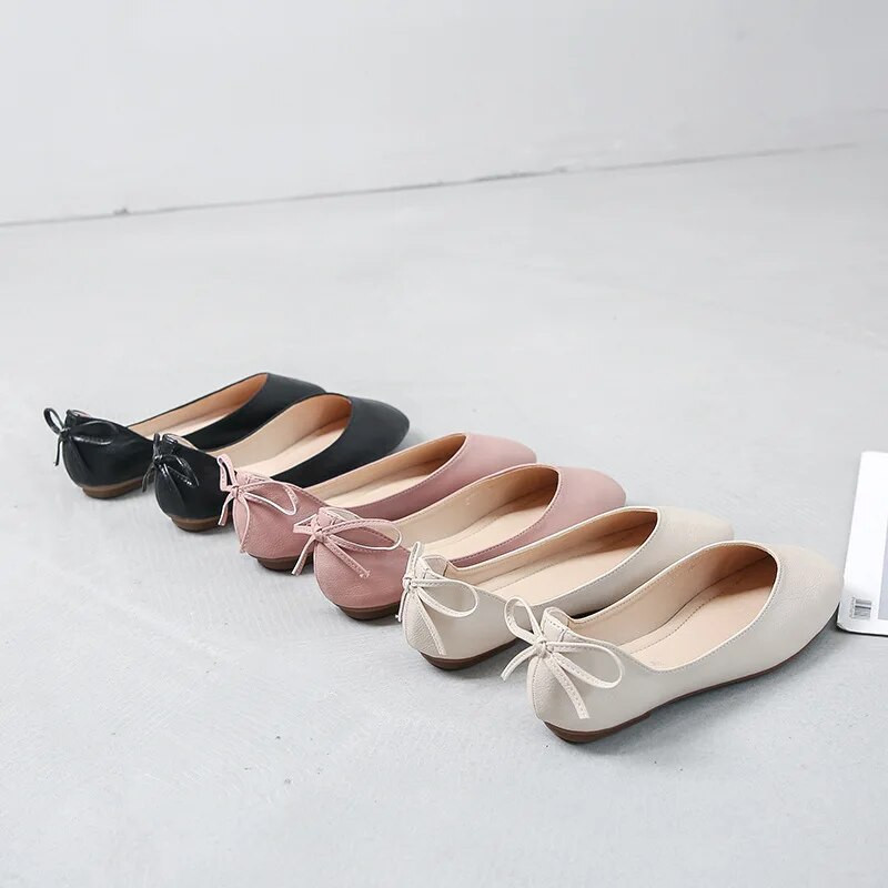 Ravne cipele velike veličine Ženske jednostruke cipele Bakine cipele Ležerne kombinacije 2022 Nove ženske cipele s četvrtastim prstima Bijele ženske cipele