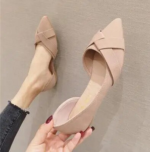 Proljeće Jesen Nove plitke ženske cipele sa šiljatim vrhom, udoban mekani potplat Lagane radne cipele Ženske crne nabrane cipele za čamac