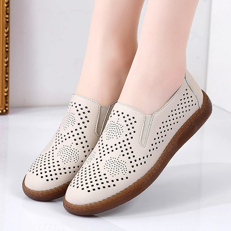 Ženske ravne cipele za ljeto 2023., prozračne šuplje cipele za slobodno vrijeme za žene, modne neklizajuće ženske klompe, sandale, pojedinačne cipele