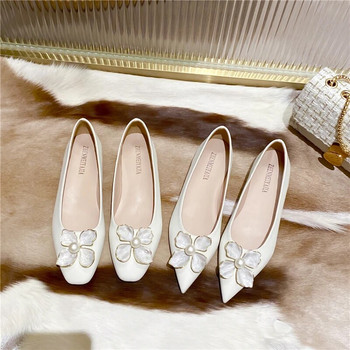Пролет/есен Декорация на цветя Дамски обувки с нисък ток Плоски обувки в корейски стил Дамски перлено бели обувки за ходене Работни обувки с мека подметка