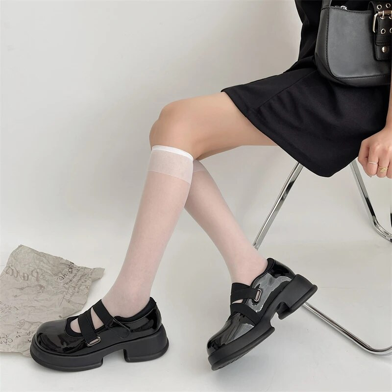 Retro ühekordsed kingad naiste 2022 uus mood, madalad naiste kingad paksu kontsaga pandla paksu kontsaga väikesed nahast kingad ühevärvilised