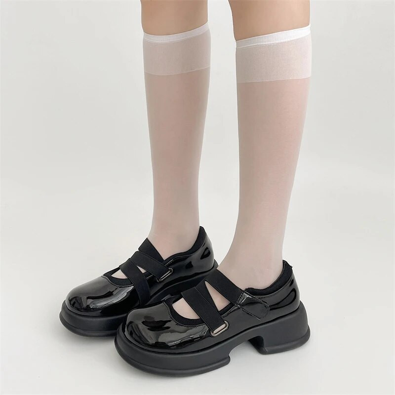 Retro ühekordsed kingad naiste 2022 uus mood, madalad naiste kingad paksu kontsaga pandla paksu kontsaga väikesed nahast kingad ühevärvilised