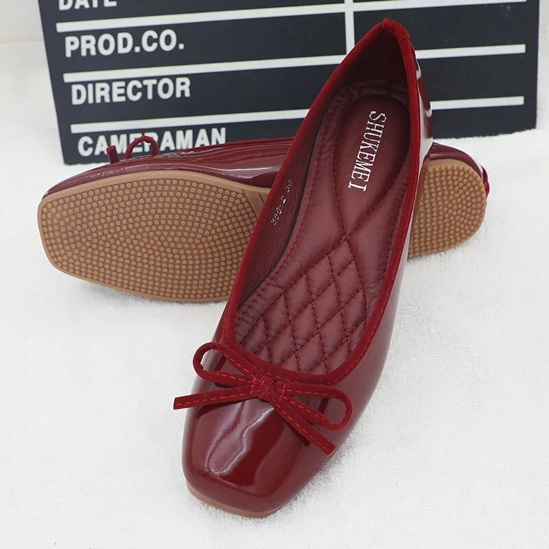 Ženske cipele u korejskom stilu Nove lakirane kožne ravne cipele s četvrtastim prstima Ležerne mokasine s plitkim ustima Ženske ravne cipele Ženske