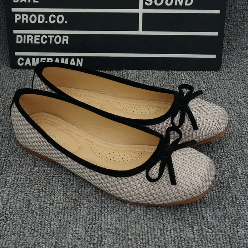 Új tavaszi őszi sekély női lapos cipők puha talpú szövésű csónakcipők könnyű piros pillangócsomós női cipők cipők női