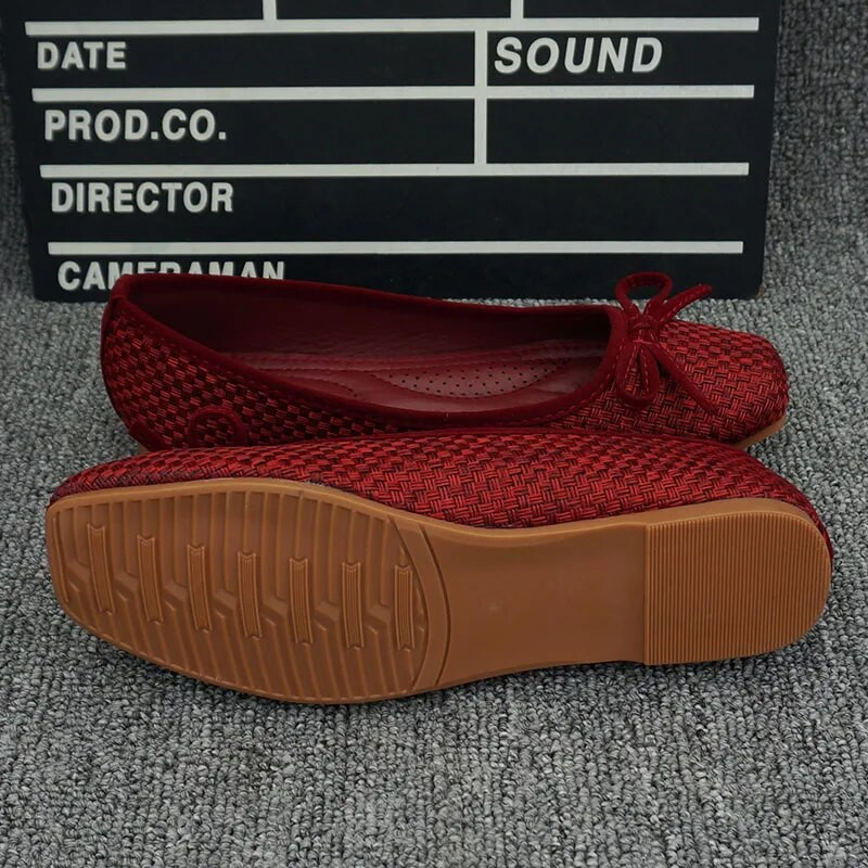 Új tavaszi őszi sekély női lapos cipők puha talpú szövésű csónakcipők könnyű piros pillangócsomós női cipők cipők női