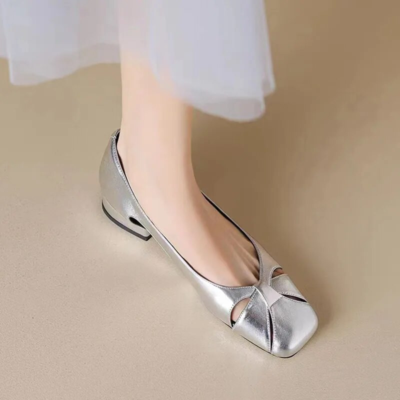Nove ženske cipele za vjenčanje Niske pete Cipele s izdubljenim čamcem Sandale s četvrtastim prstima Ljetne izreze Slip on Ženske cipele 1428N