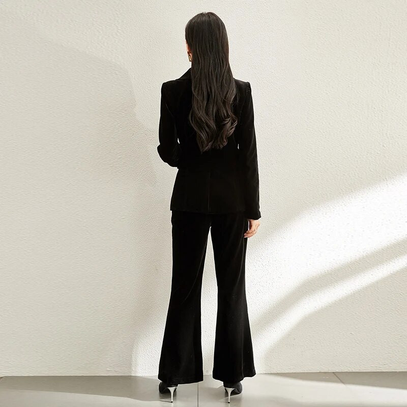 Ženski dvodijelni komplet sakoa od samta