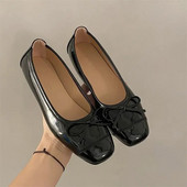 Eleganti sieviešu apavi ar fliteriem Ērti pavasara ikdienas sieviešu apavi ar kvadrātveida purngaliem, ērtas laivas, mirdzošas sieviešu apavi