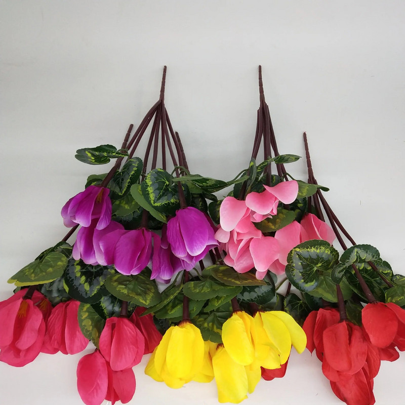 Svilena plastika od umjetne ciklame sa 7 glava sa zelenim lišćem Lažna biljka Mala žarulja Vjenčanje Dekoracija kućnog stola za zabavu