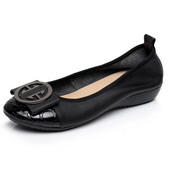 Rudens nauji didelio dydžio odiniai moteriški baleto buteliai su moteriškais minkštapadžiais loaferiais, minkšto metalo dekoratyviniai batai