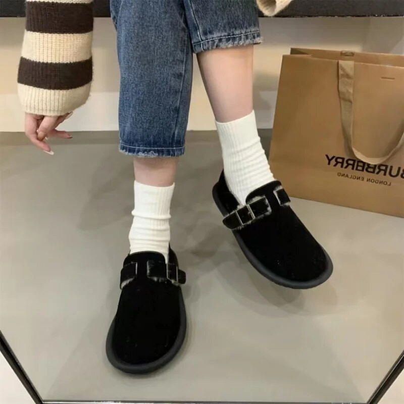 2022. gada jauni vienkrāsaini īsi zābaki ar sprādzes siksniņu Sieviešu apavi pūkaini plīša, uzvelkami plakani apavi Ziemas silti zābaciņi sieviešu sniega zābaki