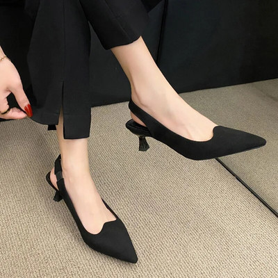 Uued naiste tasapinnalised Patchwork T rihmaga kingad valged mustad Patchwork nahast kingad terava ninaga madalad kontsad Vintage Zapatos Mujer 1342N