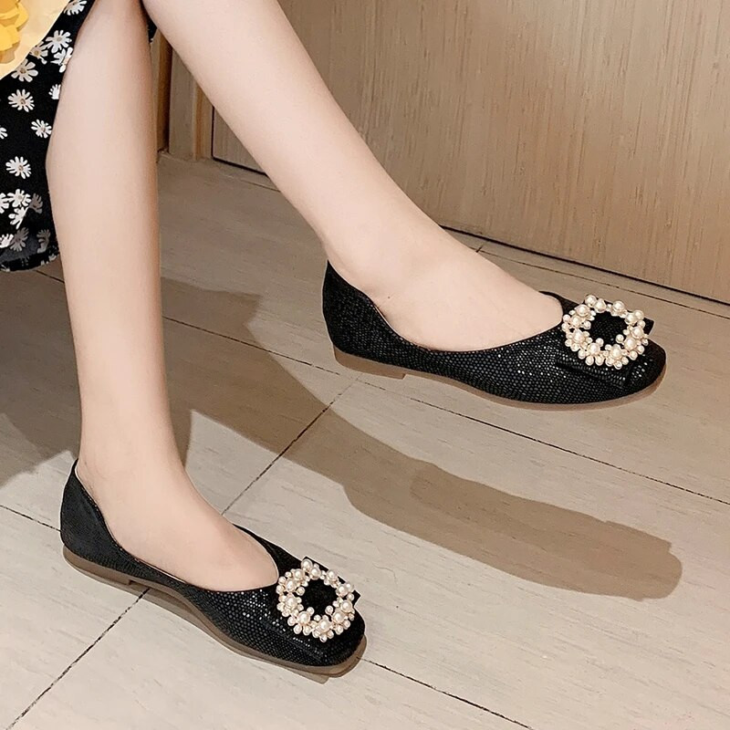 Plus veličina 35-42 Ženske ravne cipele s perlama za žene Mokasine Balerinke s kristalima Udobne plitke cipele Proljeće 1141N