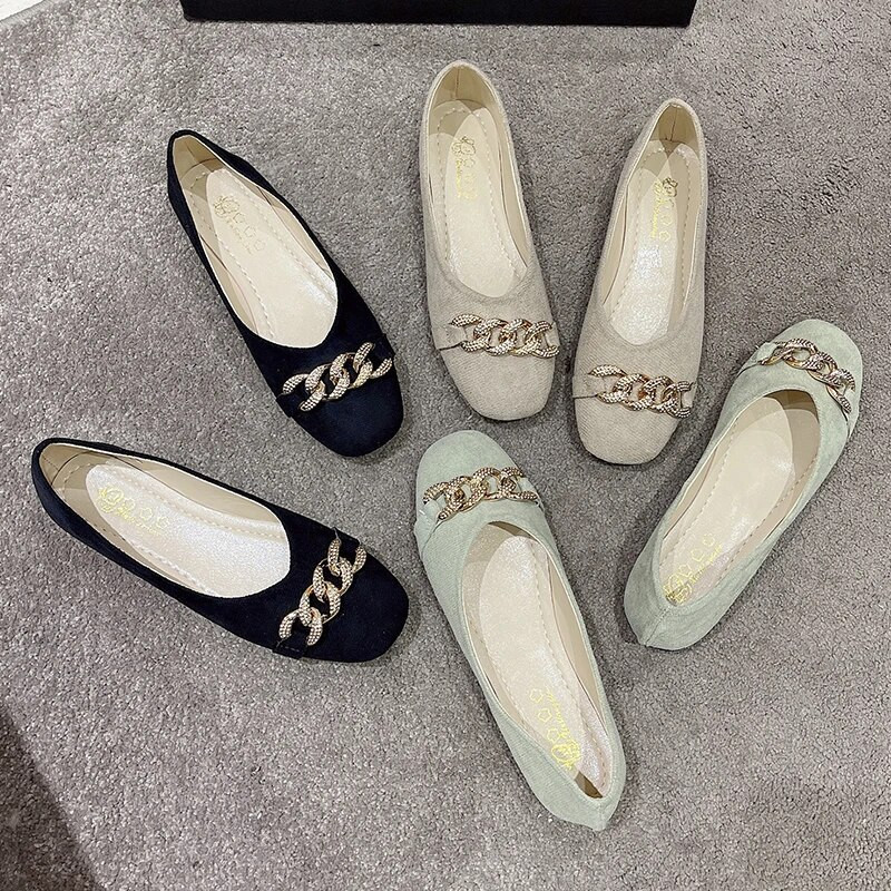 Nove ženske ravne cipele s kristalnim lancem Ravne cipele od umjetne brušene kože Crne natikače Dizajnerske ženske cipele za jesen 9997C