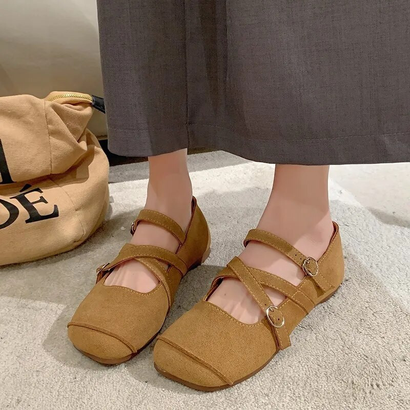 Nove ženske balerinke Ležerne cipele od umjetnog antilopa s križnim vezanjem Crne seksi cipele s četvrtastim prstima Dizajnerske cipele Zapatos Mujer 1621N