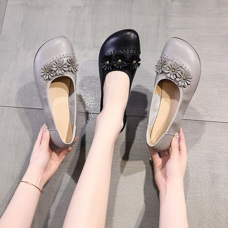 2023 Bež ravne ženske luksuzne mokasine od prozračne cipele ženske plitke mokasine cipele za hodanje