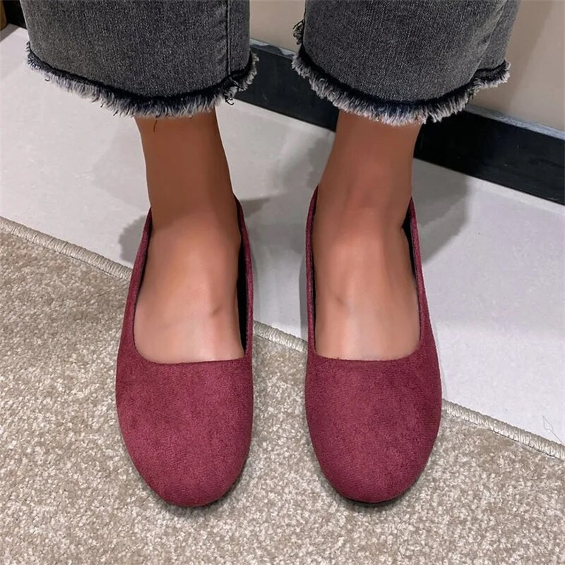 Suured uued naistejalatsid Laisa pehme tallaga, madala suuga ühekordsed kingad Töökingad Lamedapõhjalised naiste oakingad