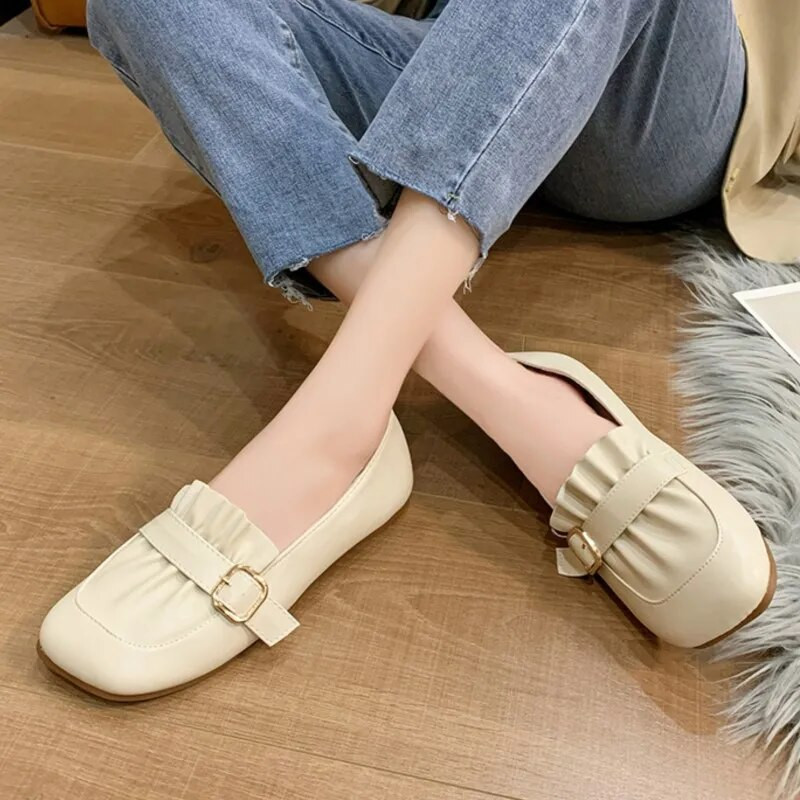 Jauni Sieviešu Loafers Kvadrātveida purngals Laivu apavi Ruffles Slip on Plakanas Kurpes Josta Loafer Melns Ādas ikdienas apavi Pavasaris Rudens 1620N