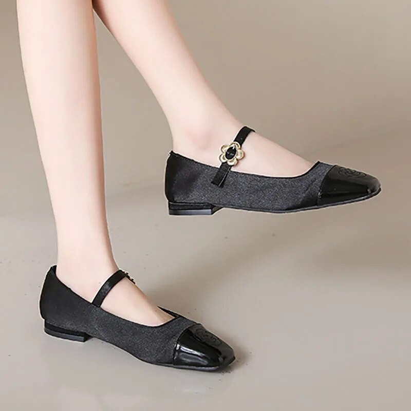 Nove ženske cipele Mary Janes s ravnim prstima, kožne cipele s kopčom u obliku cvijeta, ženske cipele na nisku petu, srebrne Zapatos Mujer 1426N