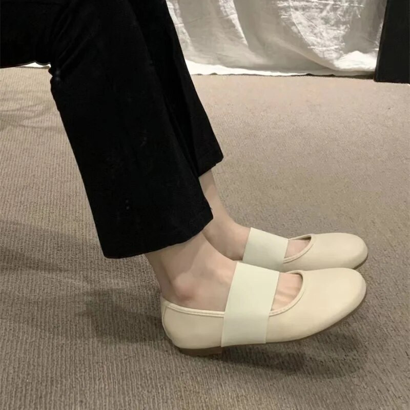 2023. gada jauni agrā rudens franču retro stila apaļie purngalu baleta plakanie augstpapēžu kurpes sievietēm