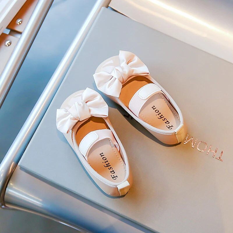 2023. Dječje cipele s pravom isporukom, mašnom s okruglim prstima, kukicom i omčom, dječja modna obuća za slobodno vrijeme, s isporukom u akcijskoj isporuci Neklizajuće cipele za djevojčice Chic