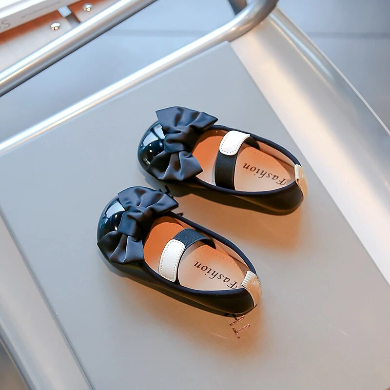 2023. Dječje cipele s pravom isporukom, mašnom s okruglim prstima, kukicom i omčom, dječja modna obuća za slobodno vrijeme, s isporukom u akcijskoj isporuci Neklizajuće cipele za djevojčice Chic