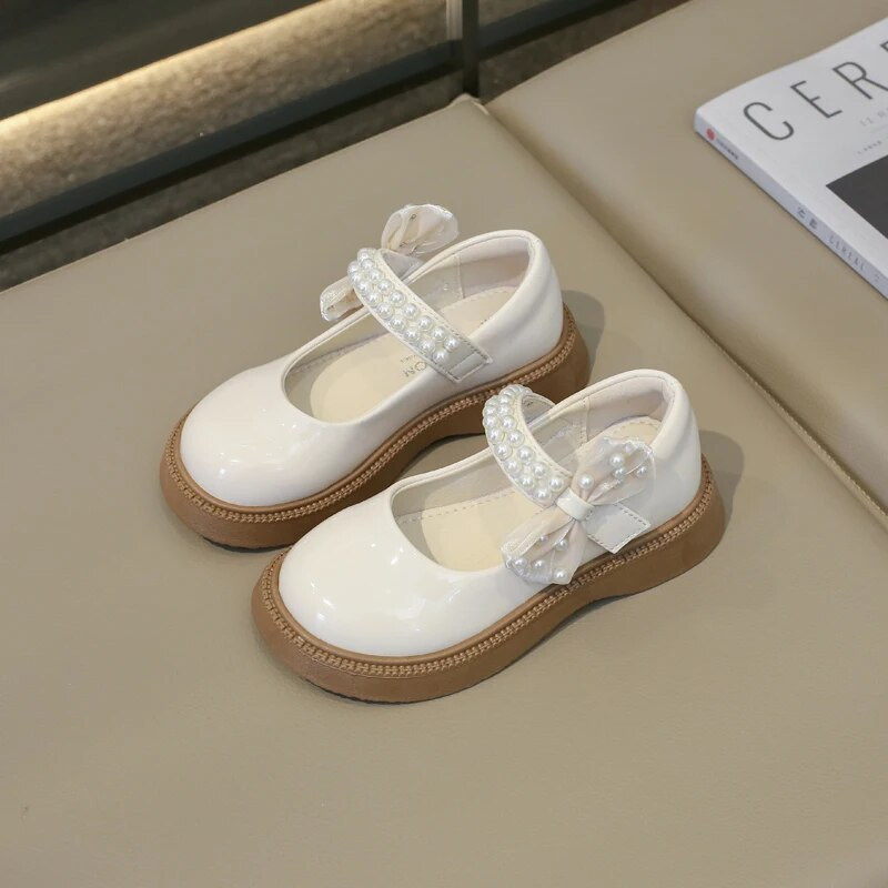 Mekane, jednostavne, s okruglim prstima, 2023. Nove mekane plitke kožne cipele za djevojčice za svadbene revije Jednostavne neklizajuće dječje cipele Sjajne slatke