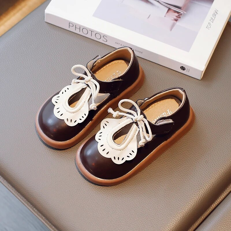 2023. gada mīkstas, retro stila bērnu apavi Meiteņu, dobu mežģīņu krāsu saskaņošanas unikāli plakani, sekli klaipi Princese Daudzpusīgi bērnu ikdienas apavi