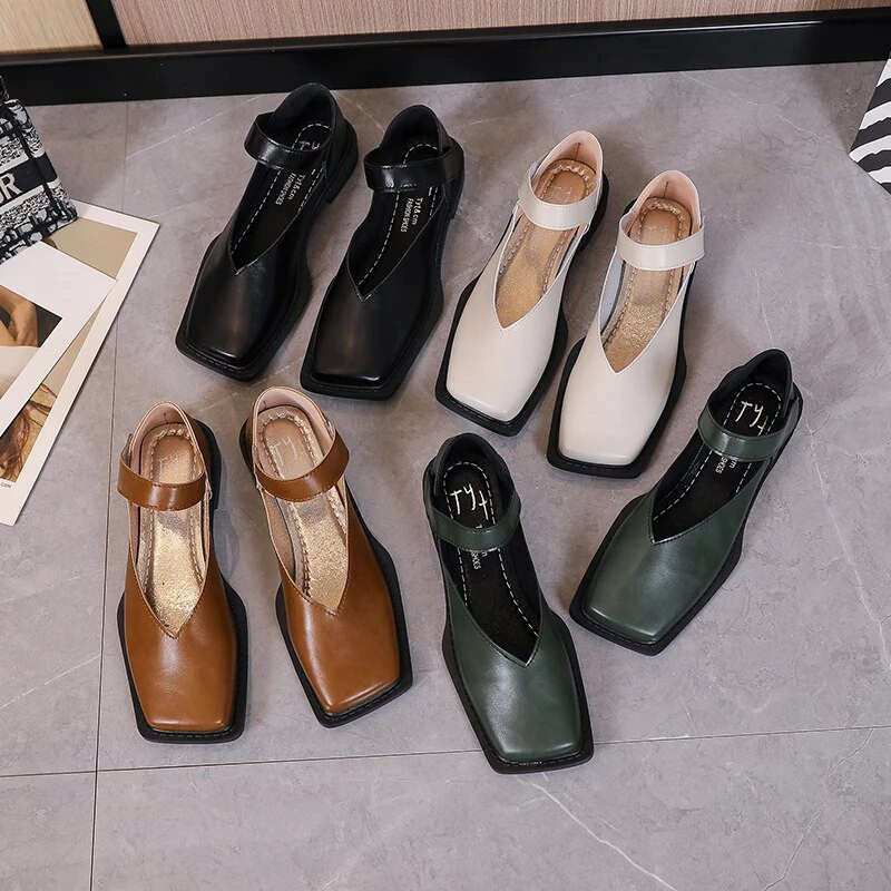 2022 Ženske ravne cipele Ženske luksuzne natikače Mokasinke Ženske mule Pantofle navlake Dizajnerske mule ravne mekane Basic Rome Sanda