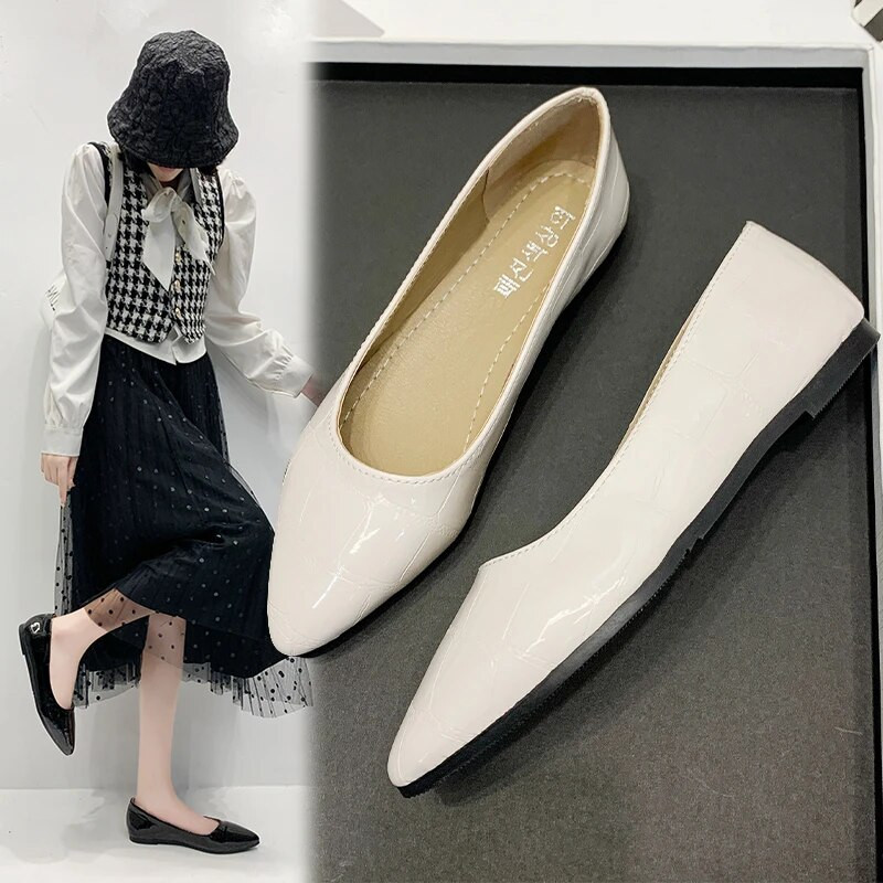 Vienkāršas, ērtas sieviešu profesionālās plakanas kurpes 2022. gada jauns Eiropas stila sieviešu lakādas laivu apavi sieviešu apavi