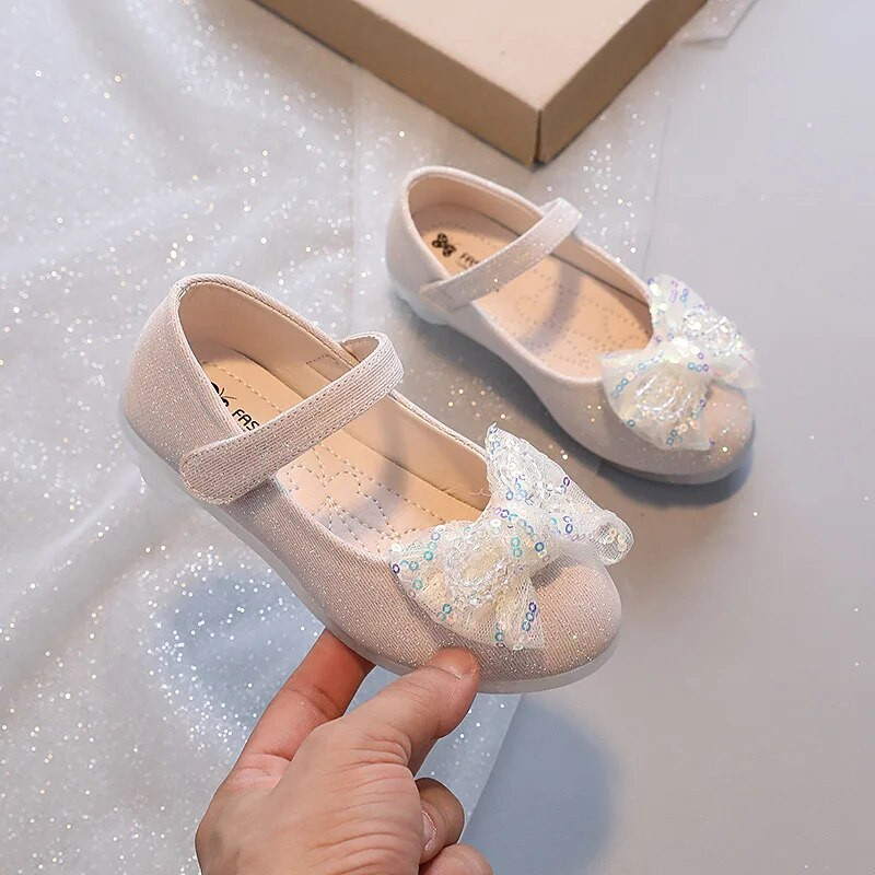 Tüdrukute nahast kingad Mood Laste litrid Rhinestone Printsesskingad Laste mood Pehme tallaga tantsukingad Korea madalad kontsad