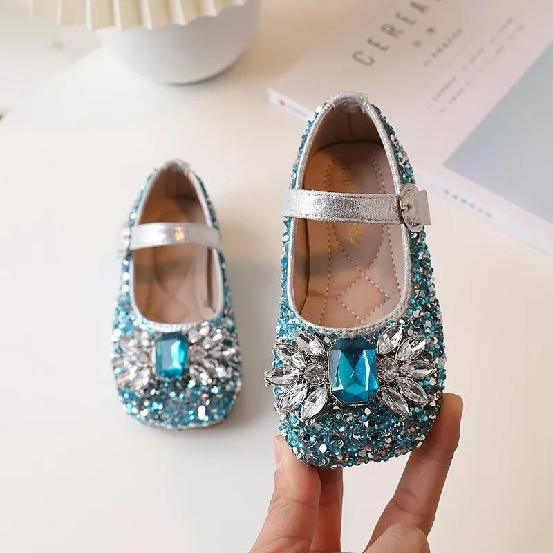 Lányos cipők 2023 nyár, új strasszok, gyönyörű Mary Janes puha hercegnős gyerekcipők parti esküvői bemutatókra Britain Flats