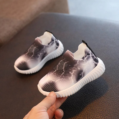 Lastejalatsid libisemisvastased pehme põhjaga tossud vabaaja tossud lastejalatsid Tüdrukutele poistele hingavad spordijalatsid