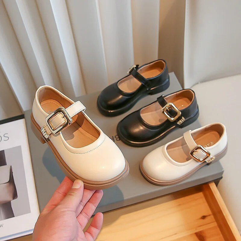 2023. g. Jaunas meiteņu ādas apavi sekli, daudzpusīgi, mīksti, pavasarīgi eleganti princešu apavi, vienkārši neslīdoši, bērni, kurpes ar apaļu purngalu sprādze