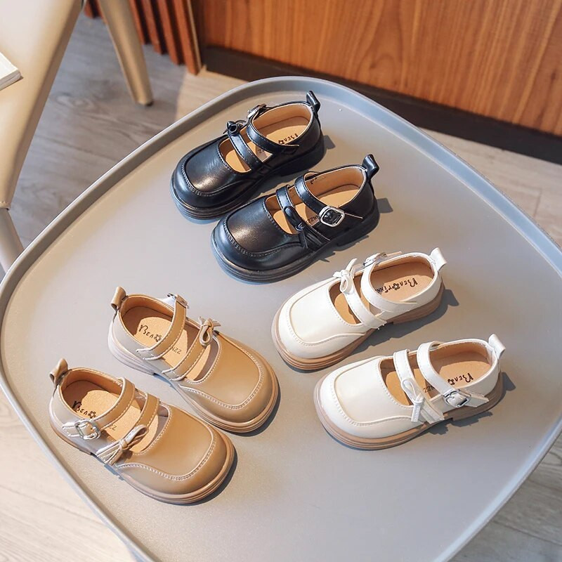 Laste mood Tüdrukute madalad jalavarjud 2023 Uued lihtsad libisemiskindlad printsessikingad Drop Shipping vabaaja lastejalatsid Mustad koolikingad