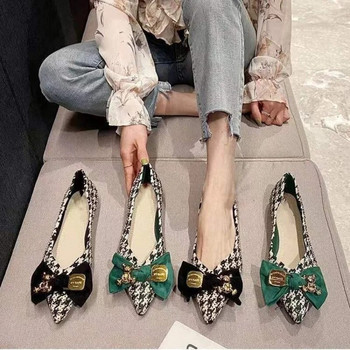 Дамски заострени плоски обувки 2023 г. Нови пролетни метални вериги с плитка уста Дизайн на висококачествени кожени обувки за всички сезони