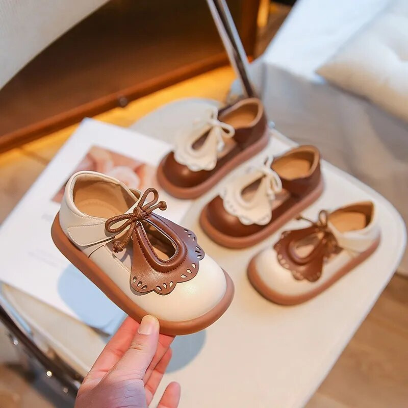 Laste vabaajajalatsid Pits vibu, lihtne konks ja silmus Lastejalatsid Tüdrukute nahast jalatsid libisemiskindlad 2023 Uus kevad, sügis, retro prantsuse keel