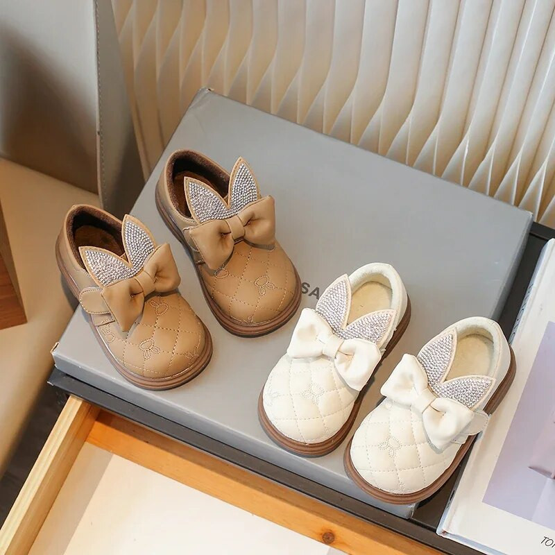 2023. g. rudens, jauni zīdaiņu meiteņu ikdienas apavi Korejiešu stila trusis auss, salda princese, mīksta zole, rhinestones, jauki, vienkrāsaini apavi bērniem