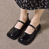 Nauji moteriški plokščiapadžiai kvadratiniai pirštai Mary Janes batai mergaičių lakinės odos batai juodi mišrios spalvos sagties dirželis laisvalaikio batai 1438N