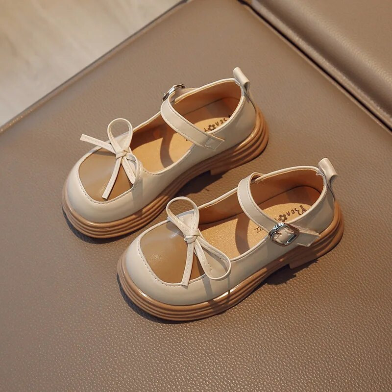 Nove dječje kožne cipele 2023., proljeće i jesen, svestrane modne djevojačke cipele, mekani potplati, neklizajuće mašne u boji, plitke mokasine