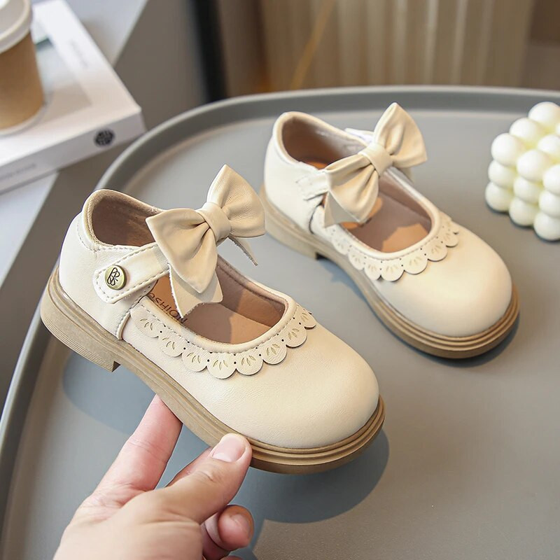 2023 Lolita stil Dječje modne svestrane mašne Čipkane dječje mekane jednostavne neklizajuće britanske natikače u britanskom stilu Princess mokasine s poliuretanskom isporukom u paketu