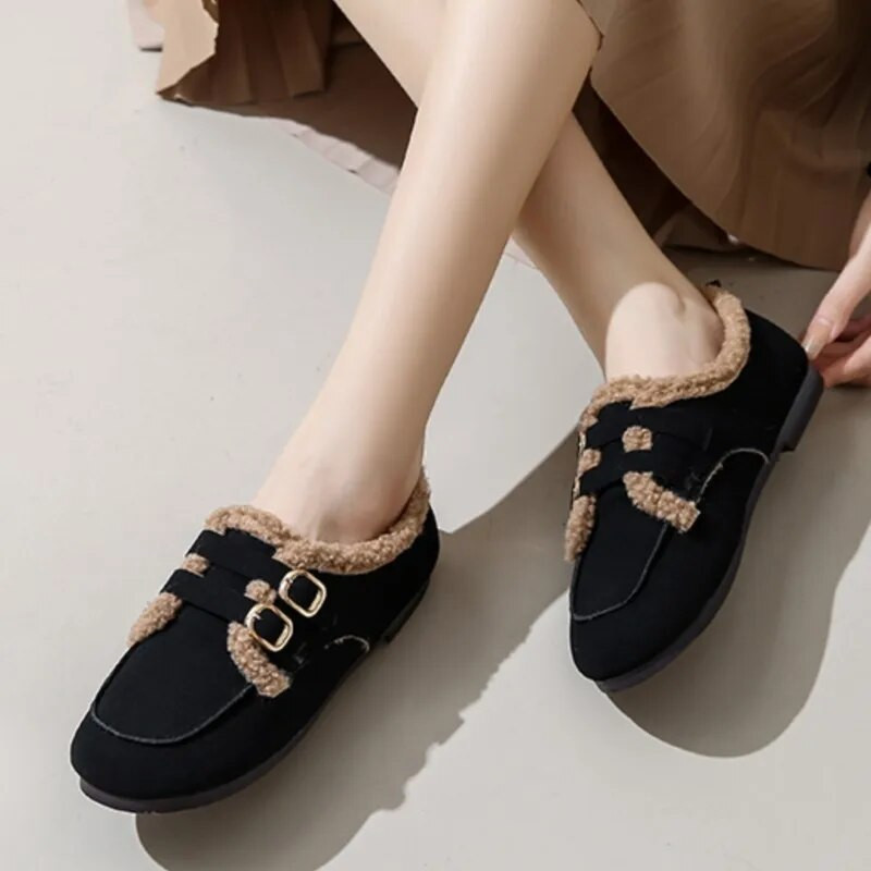 Jauni ziemas sieviešu apavi Plīša sniega apavi sievietēm Dzīvokļi Mākslīgās zamšādas dubultās sprādzes siltie apavi melni jēra spalva Zapatos Mujer 1568N