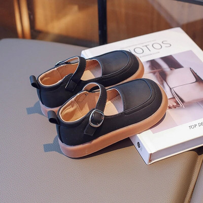 Dječje cipele 2023. Jednostavne neukrasne ležerne cipele za djevojčice Cipele za malu djecu Proljetne nove mekane prozračne jednostavne neklizajuće ravne cipele PU