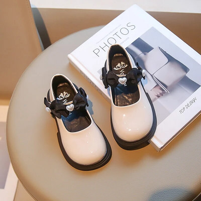 Nove jednostavne neklizajuće dječje modne kožne cipele za djevojčice iz 2023. Sjajne dječje cipele s okruglim prstima, isporuka s biserima, plitke mokasine