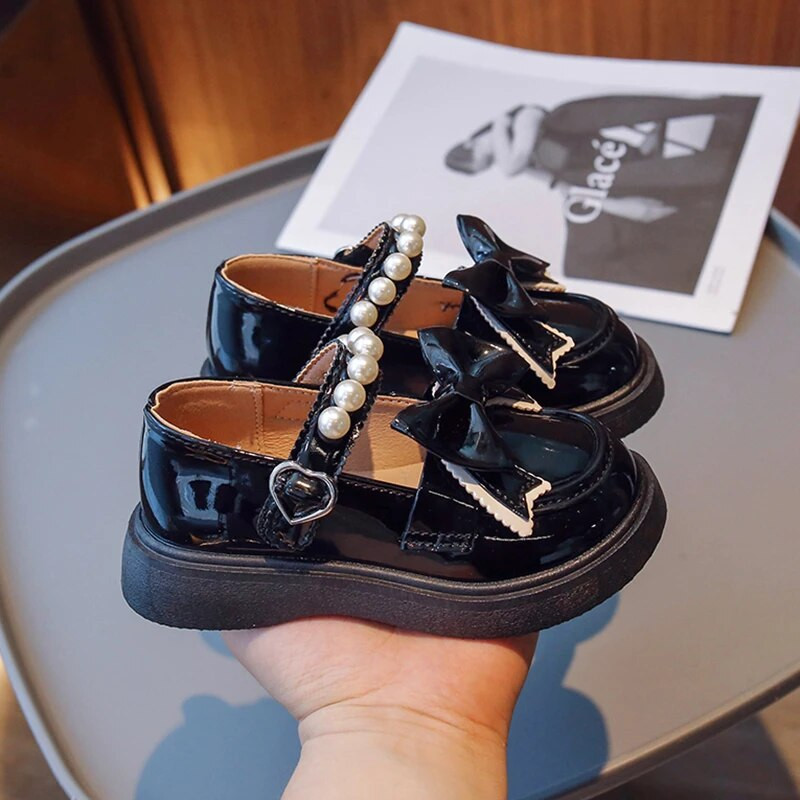 Bērnu seklas ādas apavi meitenēm, bantīte 2023. gada pērles, mīļi, spīdīgi daudzpusīgi, mīksti, elpojoši, vienkārši neslīdoši princeses loaferi