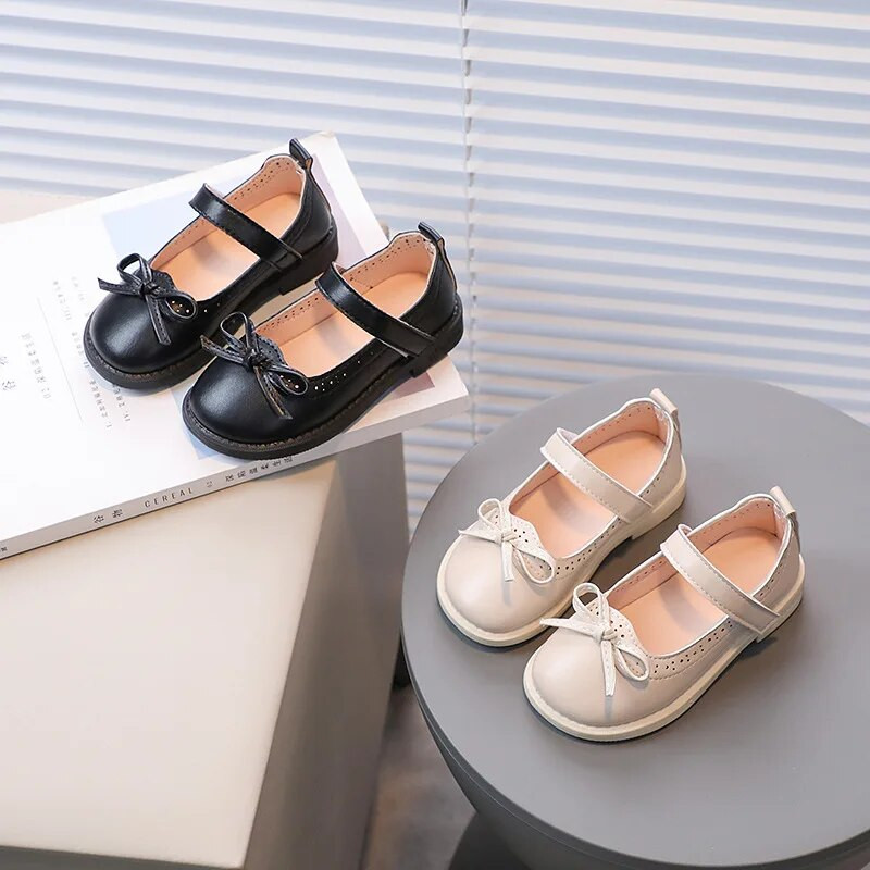 Bērnu ikdienas apavi Universāli meiteņu ādas apavi Vienkrāsaini Vienoti skolas apavi 2023. gada vasaras jauni bērnu apavi elpojošs PU