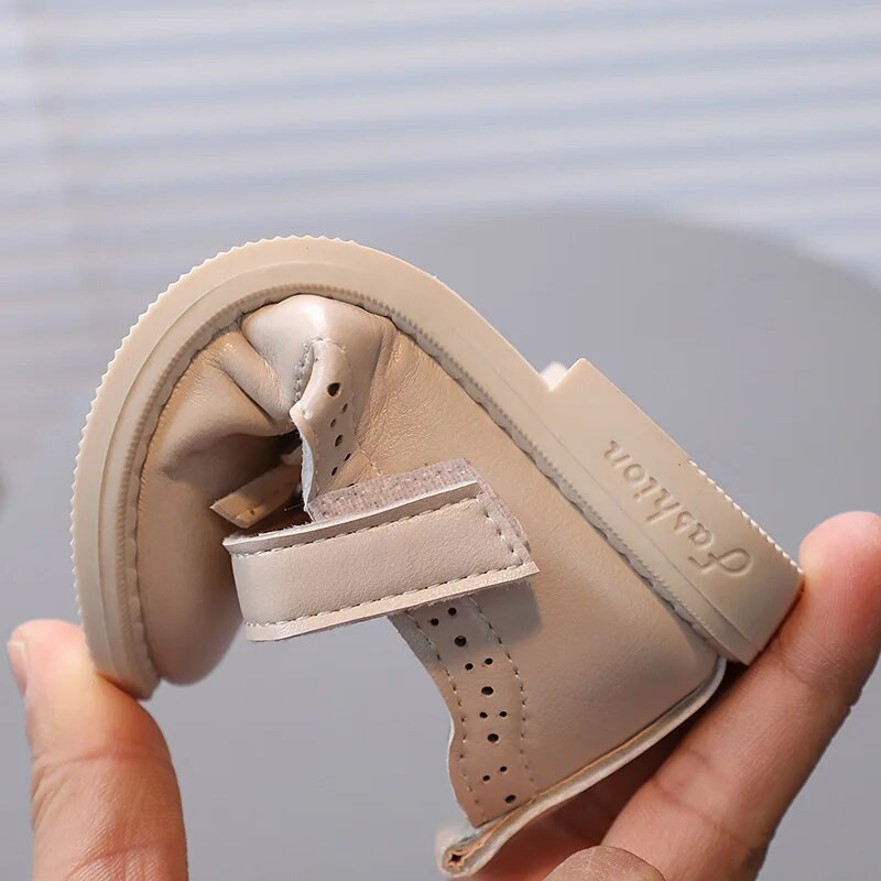 Bērnu ikdienas apavi Universāli meiteņu ādas apavi Vienkrāsaini Vienoti skolas apavi 2023. gada vasaras jauni bērnu apavi elpojošs PU