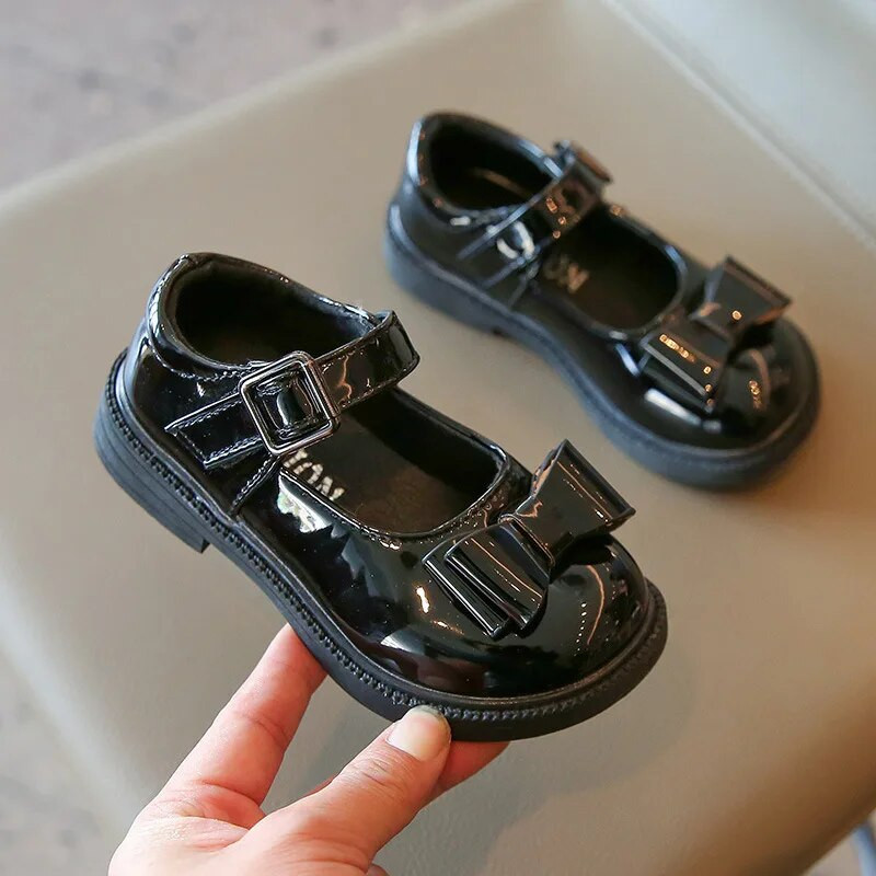 Dječje kožne cipele Ravne cipele za djevojčice PU lakirana koža Princess Slatke Oxfordke Britanski dizajn Modni klasik s mašnom Dječje