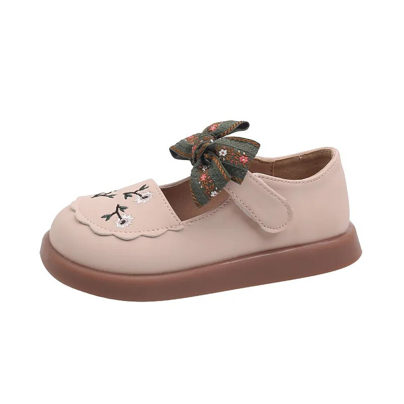 Meiteņu ādas apavi maziem bērniem, lieliem bērniem, princeses, saldi izšuvumi, ziedi, ziedi ar bantīti, plakanie kāzām.